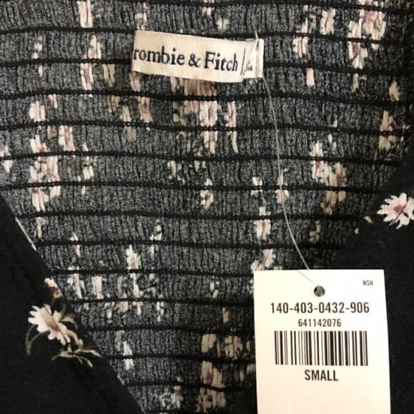 NWT Abercrombie & Fitch Floral V-Neck Bodysuit - Picture 4 of 7